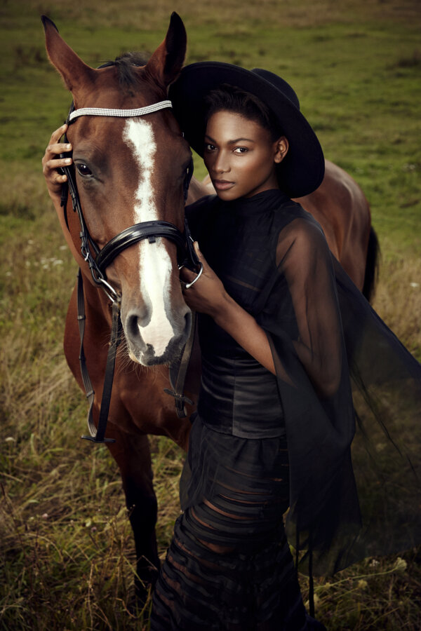 Lara with horse 2 episode 1 Lara with horse 2 episode 1